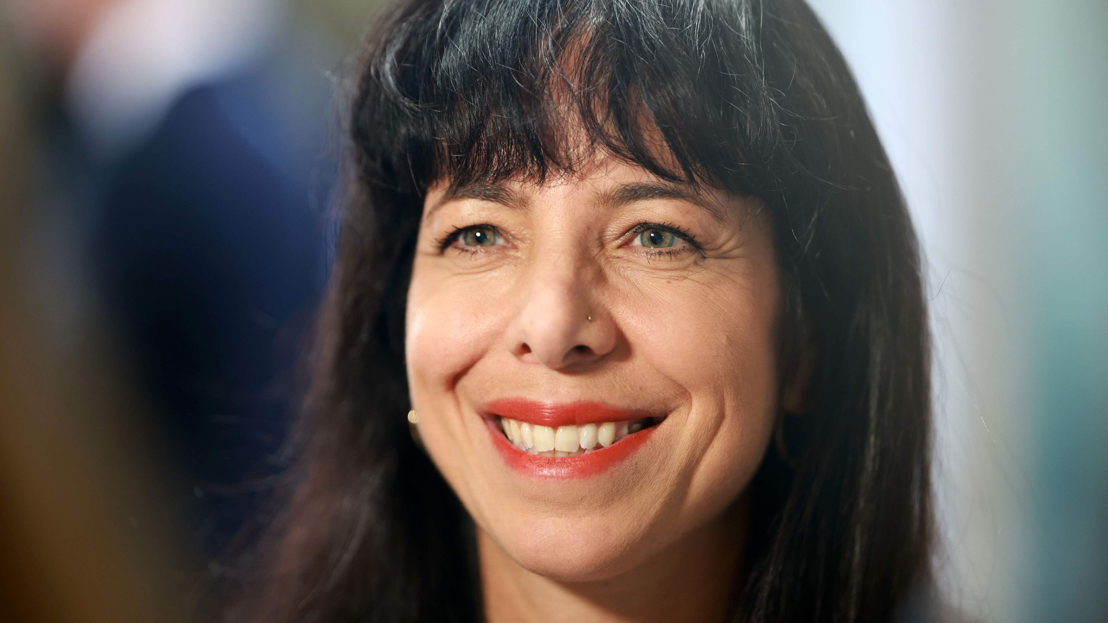 Radicaallinkse Elif Eralp (45) op drempel van de macht in <i>Berlijn</i>: pro-Palestijnse extremisten...