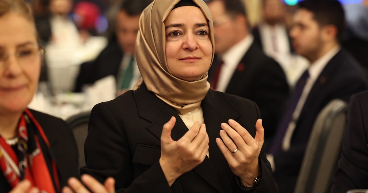 Bomba <i>fon</i> iddiası! AKP'li eski Bakan Fatma Betül Sayan Kaya 4 ayda köşeyi döndü - Sözcü Gazetesi