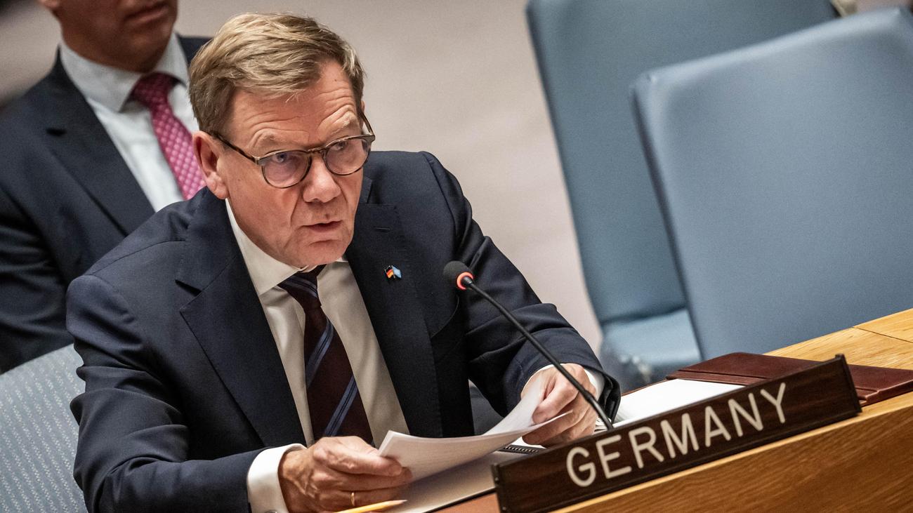 Ukrainekrieg : Wadephul wirft <i>Russland</i> »hybride Angriffe« auf Europa vor