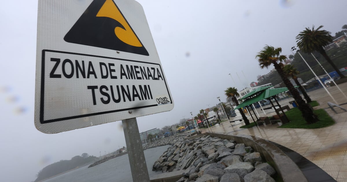 SHOA descarta riesgo de tsunami para costas chilenas tras fuerte sismo en el <i>océano</i> Pacífico - La...