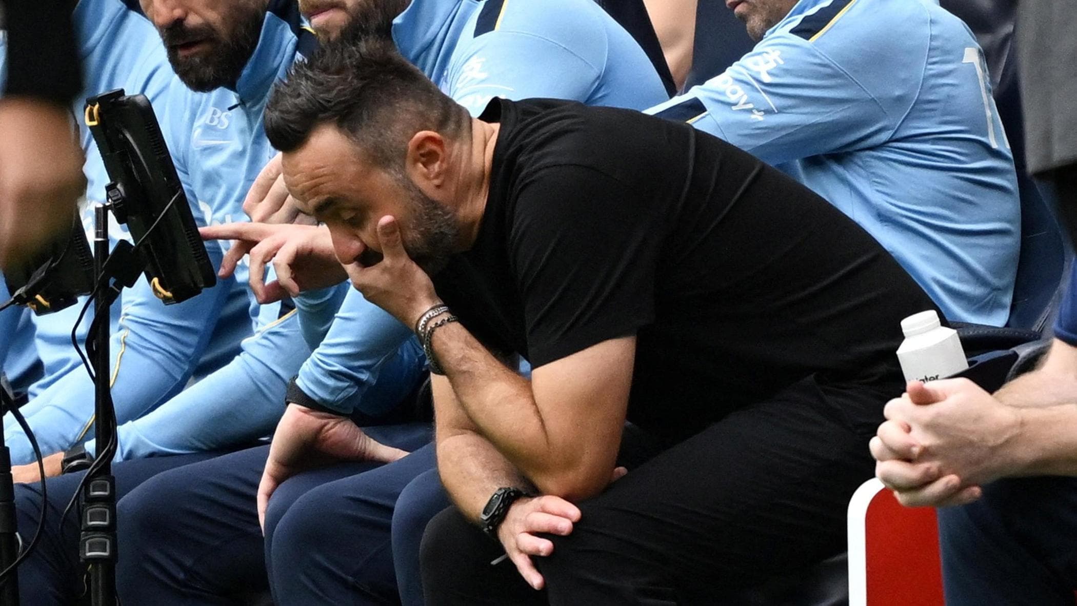 <i>De</i> Zerbi, rischio fallimento: contestazione e ipotesi esonero dopo un mercato da star