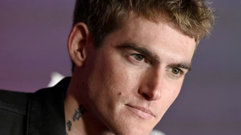 Muere a los 27 años el <i>hijo</i> de Cindy Crawford, el modelo Presley Gerber | CNN
