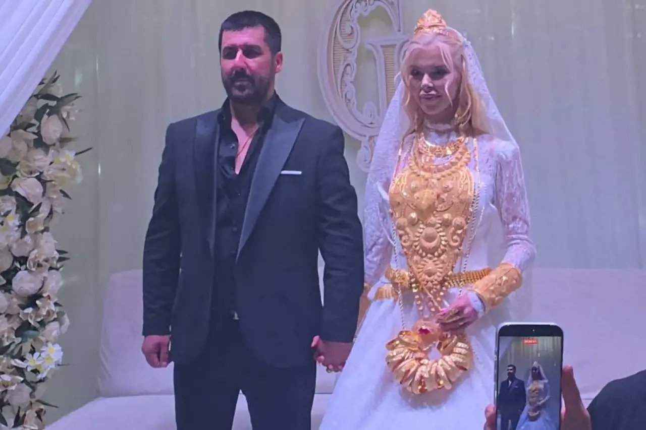 'Vanlı Kara Haydar' olarak bilinen Tançalan’ın 934 milyon <i>TL</i> tutarındaki dövizine el konuldu -...