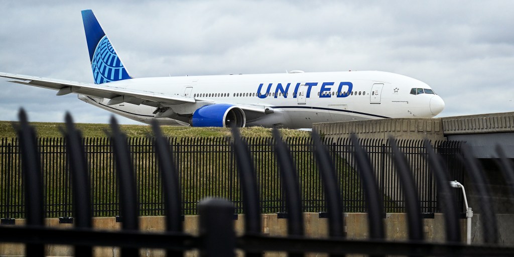 Passenger says <i>United</i> ‘trapped’ her next to a man who masturbated on flight. Then the airline let...