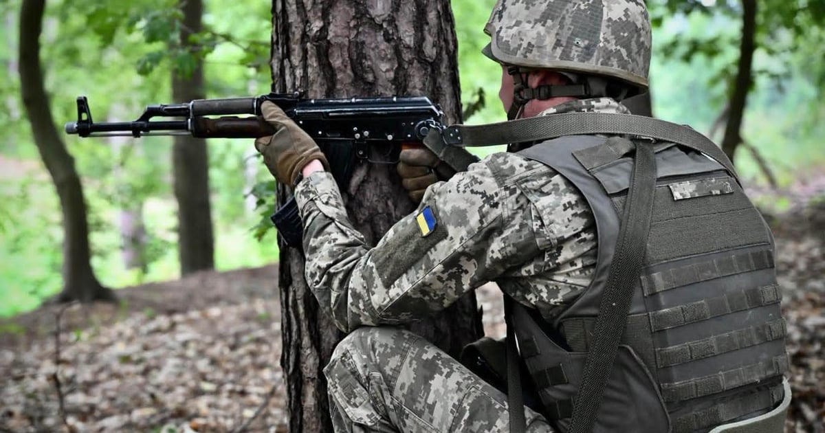 Стосується і тих, <i>хто</i> воював на боці України. ЄС побоюється поширення зброї з українського фронту —...