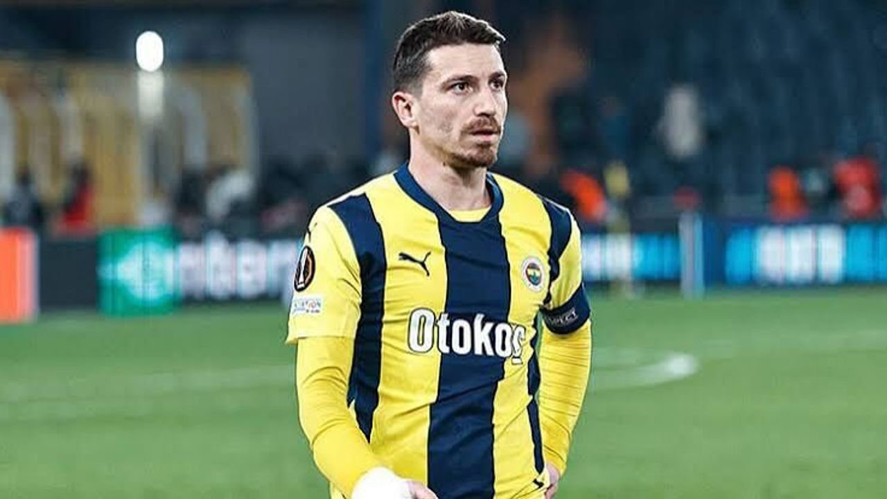 <i>Fenerbahçe</i>'den flaş Mert Hakan Yandaş kararı: İsmail Kartal ile özel görüşme