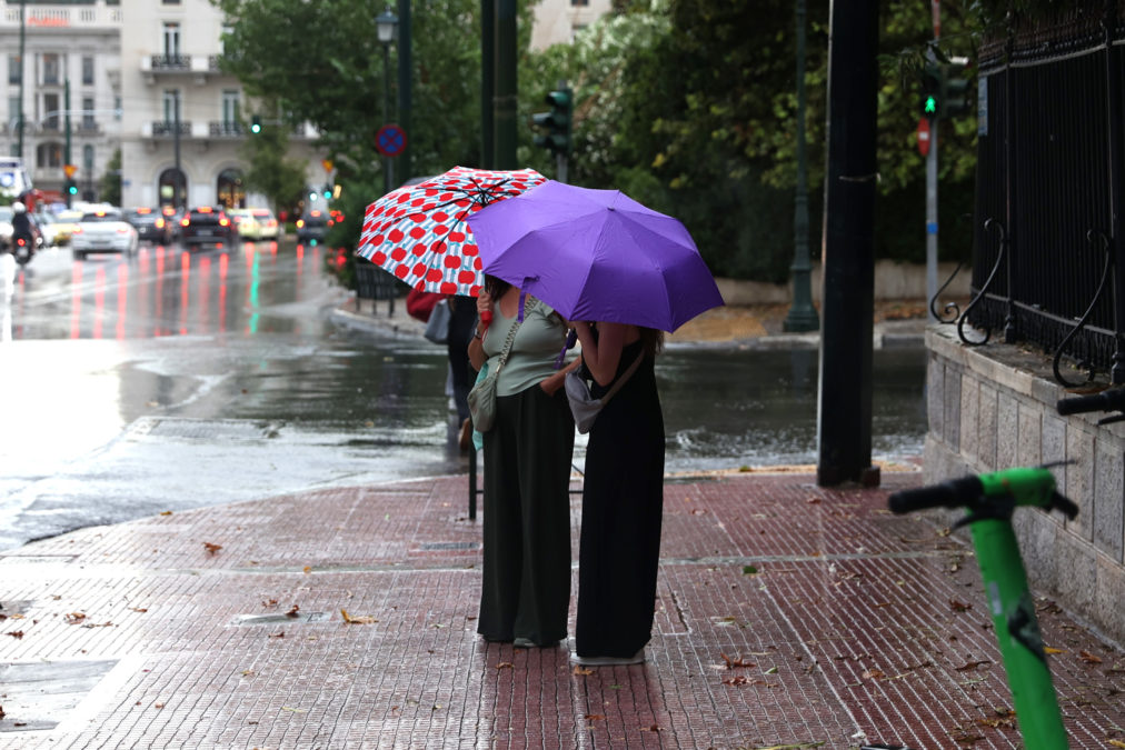 <i>Καιρός</i>: Νέο έκτακτο δελτίο επιδείνωσης με βροχές και καταιγίδες - Για ποιες περιοχές υπάρχει...