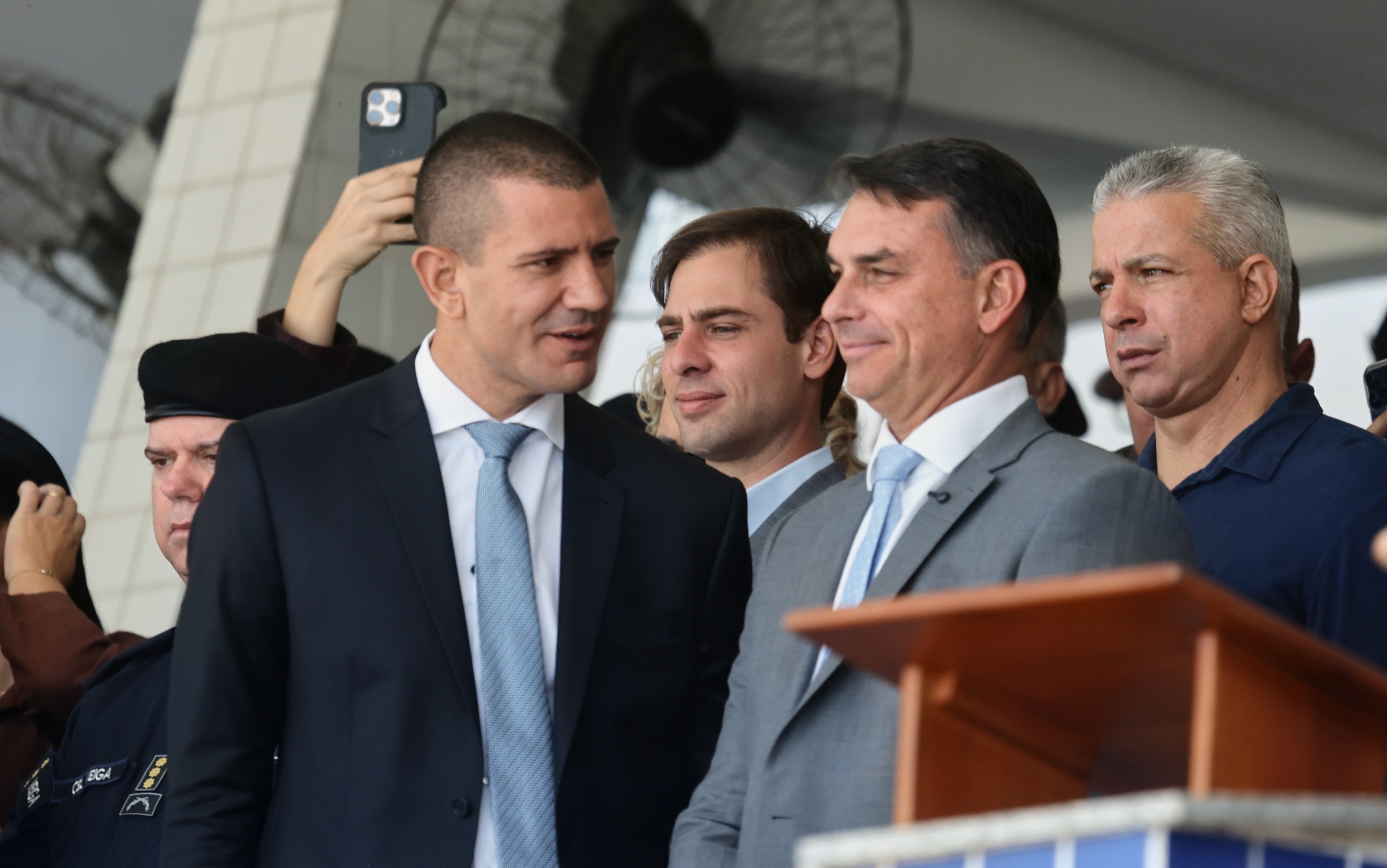 ‘Lula é o pai do Tigrinho’, diz Flávio <i>Bolsonaro</i> ao criticar medida provisória do governo para...