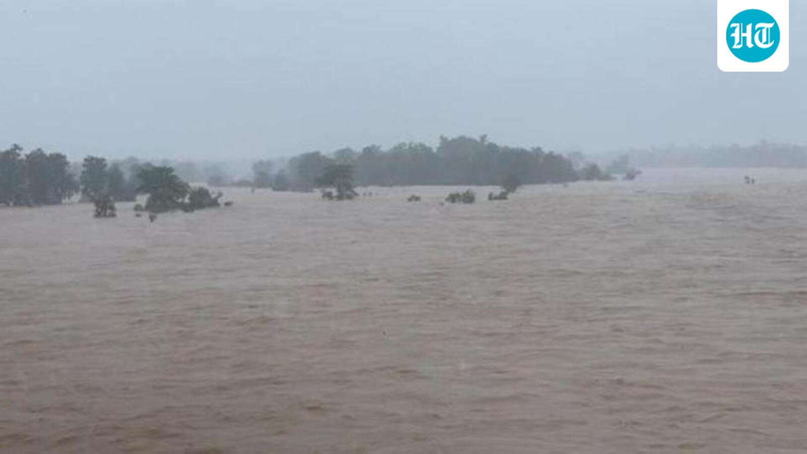 <i>Heavy</i> rain floods Chhattisgarh; one dead, Bastar villages cut off, schools shut in 8 districts