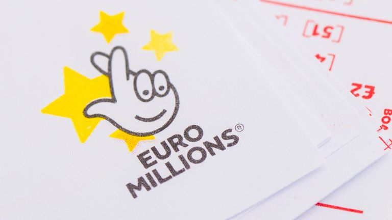 <i>Single</i> UK ticket-holder wins £111m Euromillions jackpot